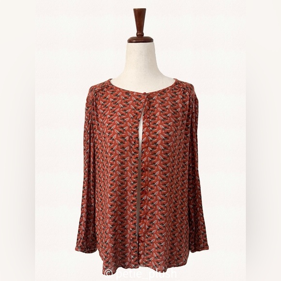 Hinge -3/4 Sleeve Button-Down Blouse- Size: Medium - EUC - Picture 2 of 4